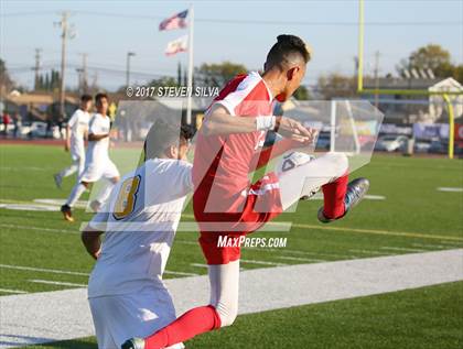Thumbnail 1 in Godinez vs. Santa Maria (CIF SoCal Regional D2 Final) photogallery.