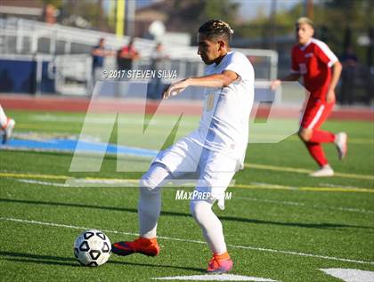 Thumbnail 1 in Godinez vs. Santa Maria (CIF SoCal Regional D2 Final) photogallery.