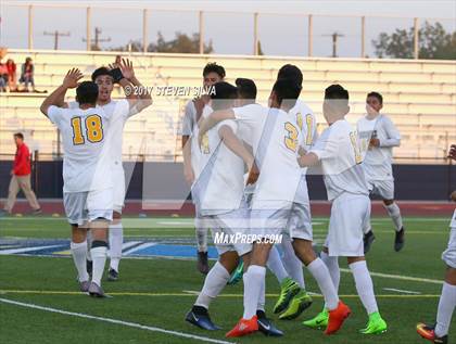 Thumbnail 3 in Godinez vs. Santa Maria (CIF SoCal Regional D2 Final) photogallery.