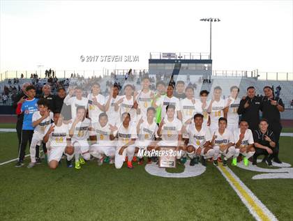 Thumbnail 3 in Godinez vs. Santa Maria (CIF SoCal Regional D2 Final) photogallery.
