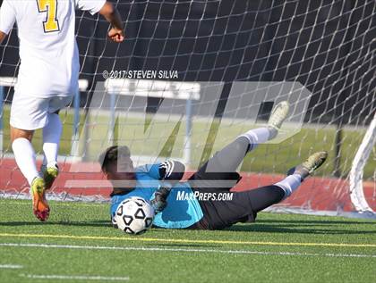 Thumbnail 2 in Godinez vs. Santa Maria (CIF SoCal Regional D2 Final) photogallery.