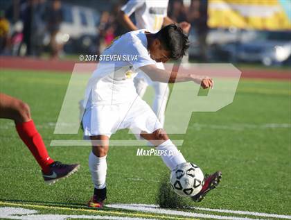 Thumbnail 3 in Godinez vs. Santa Maria (CIF SoCal Regional D2 Final) photogallery.