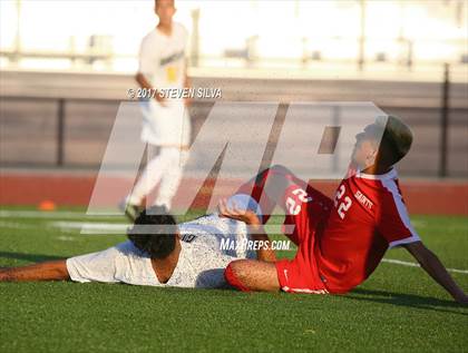 Thumbnail 2 in Godinez vs. Santa Maria (CIF SoCal Regional D2 Final) photogallery.