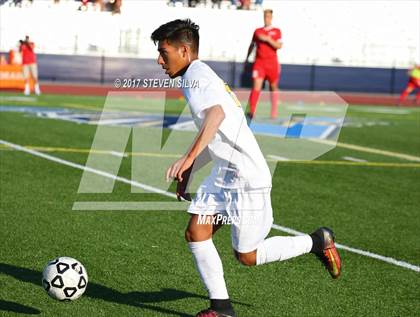 Thumbnail 3 in Godinez vs. Santa Maria (CIF SoCal Regional D2 Final) photogallery.