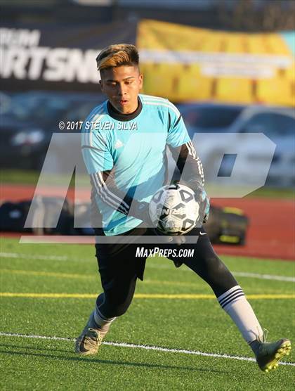 Thumbnail 3 in Godinez vs. Santa Maria (CIF SoCal Regional D2 Final) photogallery.