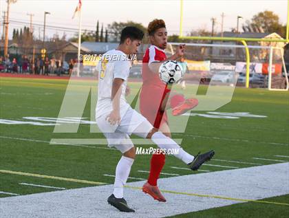 Thumbnail 3 in Godinez vs. Santa Maria (CIF SoCal Regional D2 Final) photogallery.