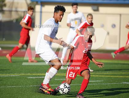 Thumbnail 1 in Godinez vs. Santa Maria (CIF SoCal Regional D2 Final) photogallery.