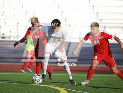 Thumbnail 2 in Godinez vs. Santa Maria (CIF SoCal Regional D2 Final) photogallery.
