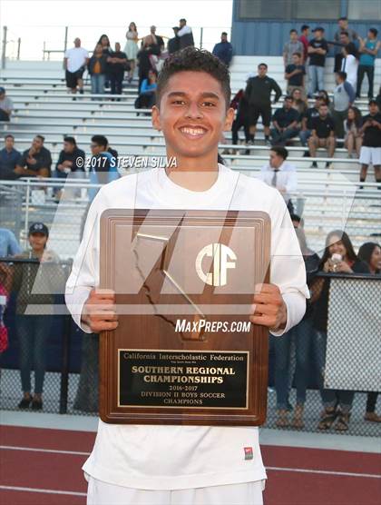 Thumbnail 3 in Godinez vs. Santa Maria (CIF SoCal Regional D2 Final) photogallery.