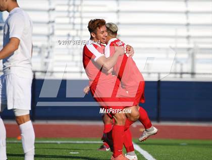 Thumbnail 2 in Godinez vs. Santa Maria (CIF SoCal Regional D2 Final) photogallery.