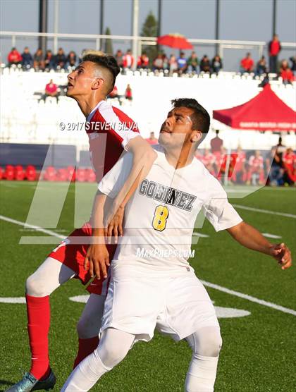 Thumbnail 1 in Godinez vs. Santa Maria (CIF SoCal Regional D2 Final) photogallery.
