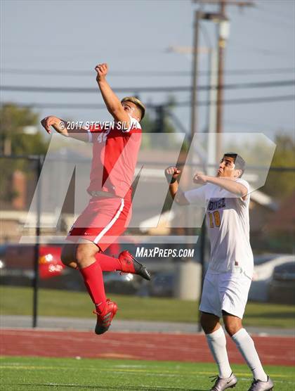 Thumbnail 3 in Godinez vs. Santa Maria (CIF SoCal Regional D2 Final) photogallery.