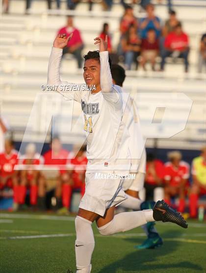 Thumbnail 3 in Godinez vs. Santa Maria (CIF SoCal Regional D2 Final) photogallery.