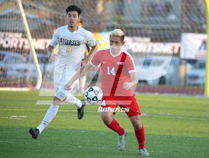 Thumbnail 3 in Godinez vs. Santa Maria (CIF SoCal Regional D2 Final) photogallery.