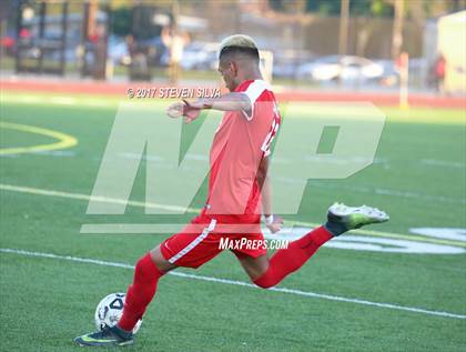 Thumbnail 2 in Godinez vs. Santa Maria (CIF SoCal Regional D2 Final) photogallery.