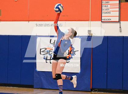 Thumbnail 1 in University City @ Clairemont photogallery.