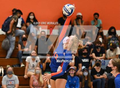 Thumbnail 1 in University City @ Clairemont photogallery.