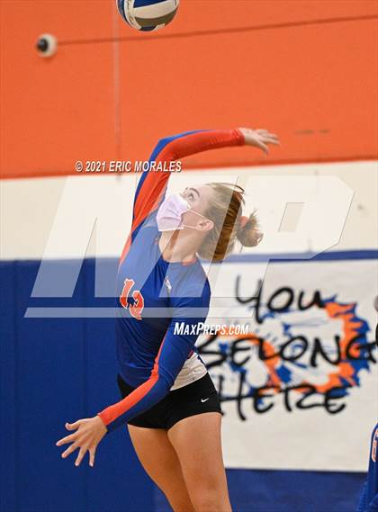 Thumbnail 1 in University City @ Clairemont photogallery.