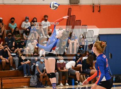 Thumbnail 2 in University City @ Clairemont photogallery.
