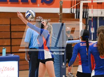 Thumbnail 3 in University City @ Clairemont photogallery.
