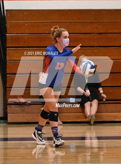 Thumbnail 1 in University City @ Clairemont photogallery.