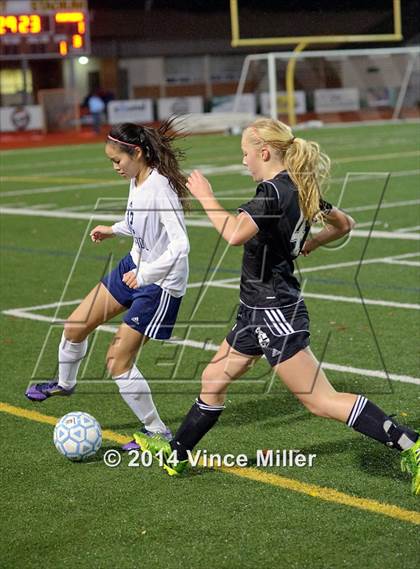 Thumbnail 2 in Bonney Lake vs Auburn Riverside (WIAA WCD/SW District Playoff) photogallery.