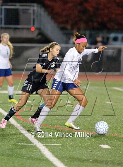 Thumbnail 1 in Bonney Lake vs Auburn Riverside (WIAA WCD/SW District Playoff) photogallery.