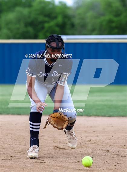 Thumbnail 2 in Lone Star @ Wakeland photogallery.