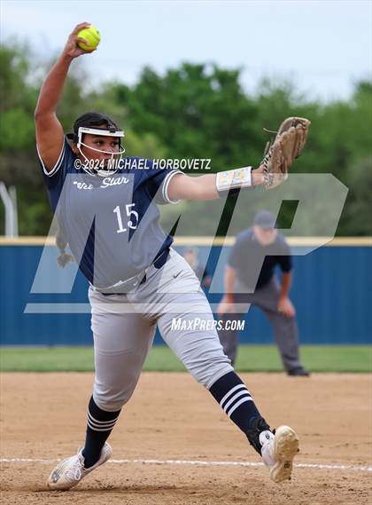 Thumbnail 3 in Lone Star @ Wakeland photogallery.