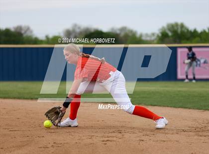 Thumbnail 2 in Lone Star @ Wakeland photogallery.