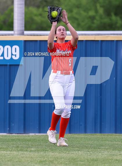 Thumbnail 2 in Lone Star @ Wakeland photogallery.