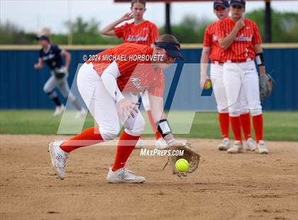 Thumbnail 1 in Lone Star @ Wakeland photogallery.