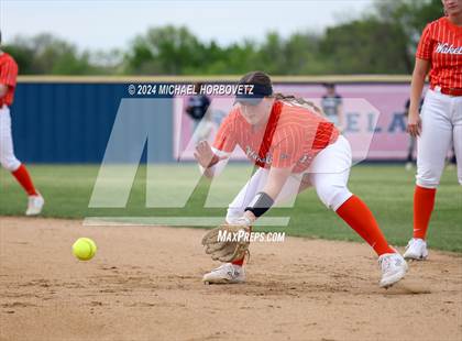 Thumbnail 2 in Lone Star @ Wakeland photogallery.