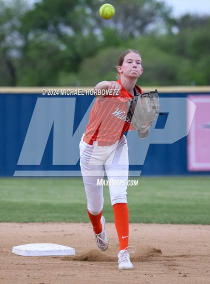 Thumbnail 1 in Lone Star @ Wakeland photogallery.