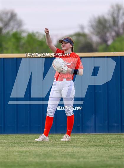 Thumbnail 2 in Lone Star @ Wakeland photogallery.