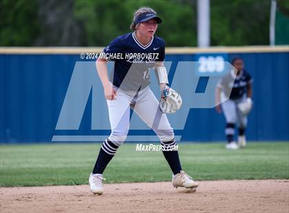 Thumbnail 2 in Lone Star @ Wakeland photogallery.