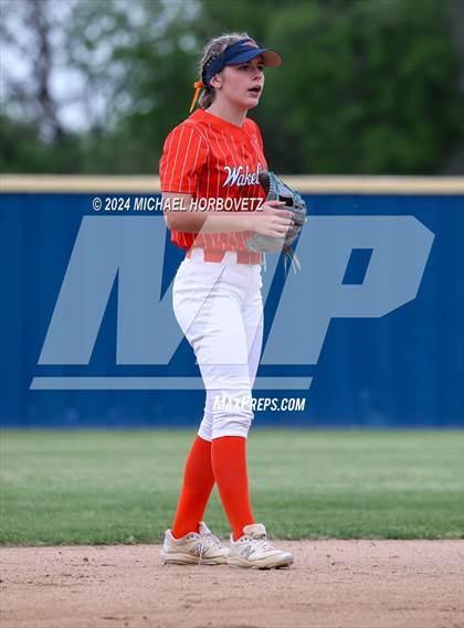 Thumbnail 1 in Lone Star @ Wakeland photogallery.