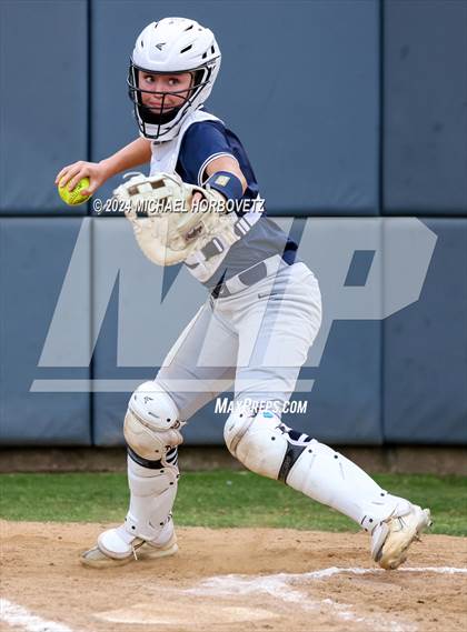 Thumbnail 1 in Lone Star @ Wakeland photogallery.