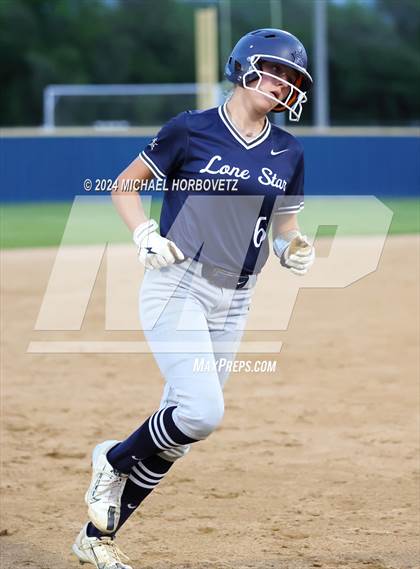 Thumbnail 1 in Lone Star @ Wakeland photogallery.