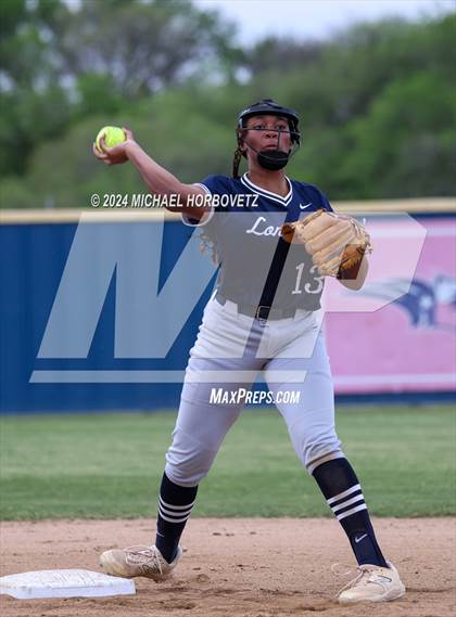 Thumbnail 2 in Lone Star @ Wakeland photogallery.