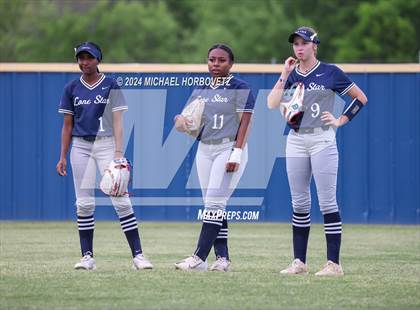 Thumbnail 1 in Lone Star @ Wakeland photogallery.