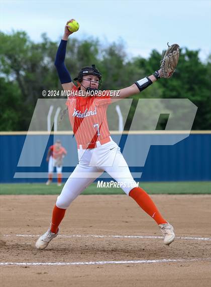 Thumbnail 3 in Lone Star @ Wakeland photogallery.