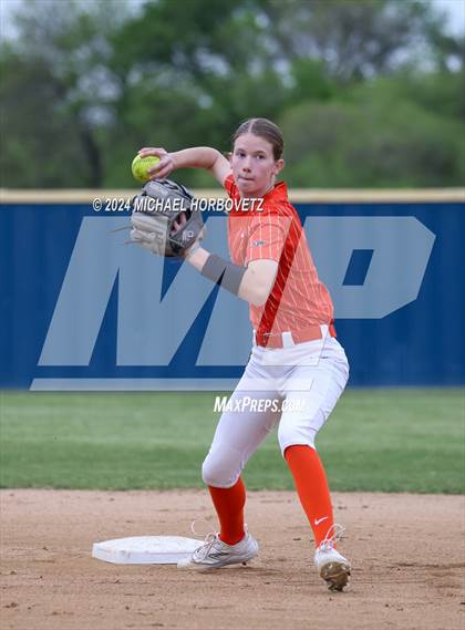 Thumbnail 3 in Lone Star @ Wakeland photogallery.