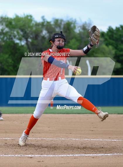 Thumbnail 2 in Lone Star @ Wakeland photogallery.