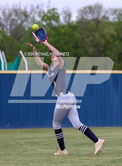 Thumbnail 1 in Lone Star @ Wakeland photogallery.