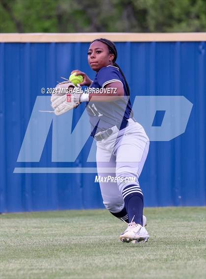 Thumbnail 1 in Lone Star @ Wakeland photogallery.