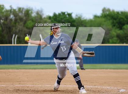 Thumbnail 1 in Lone Star @ Wakeland photogallery.