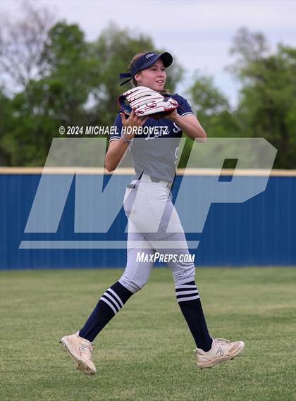 Thumbnail 1 in Lone Star @ Wakeland photogallery.