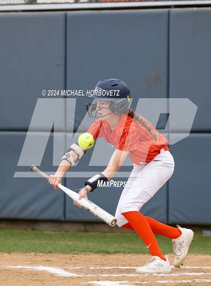 Thumbnail 2 in Lone Star @ Wakeland photogallery.