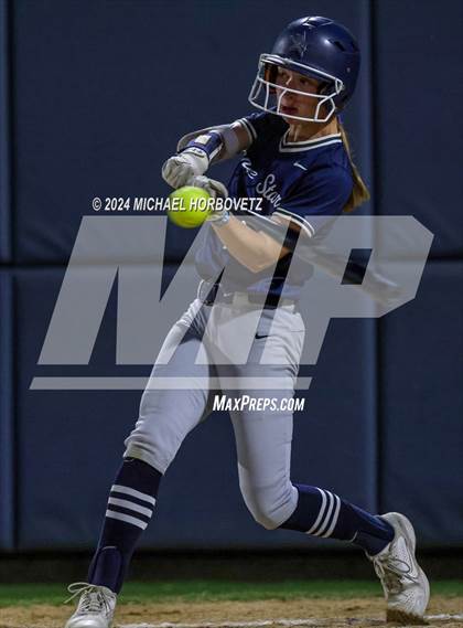 Thumbnail 2 in Lone Star @ Wakeland photogallery.